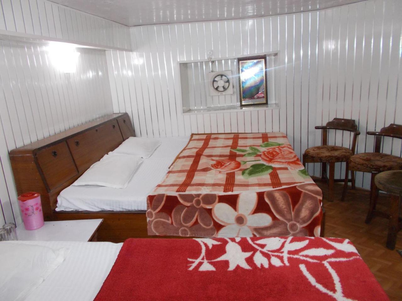 Hotel Darpan Nainital Zewnętrze zdjęcie