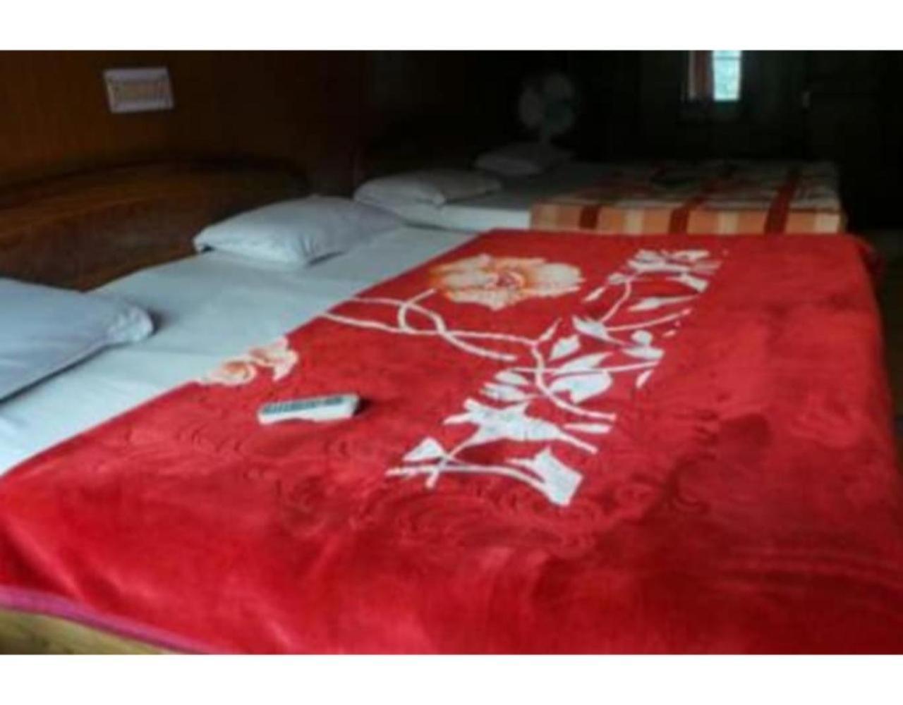 Hotel Darpan Nainital Zewnętrze zdjęcie